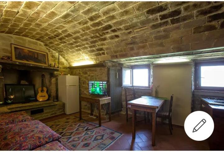 Elettra Flower Apartment Montecatini Val di Cecina Exterior photo